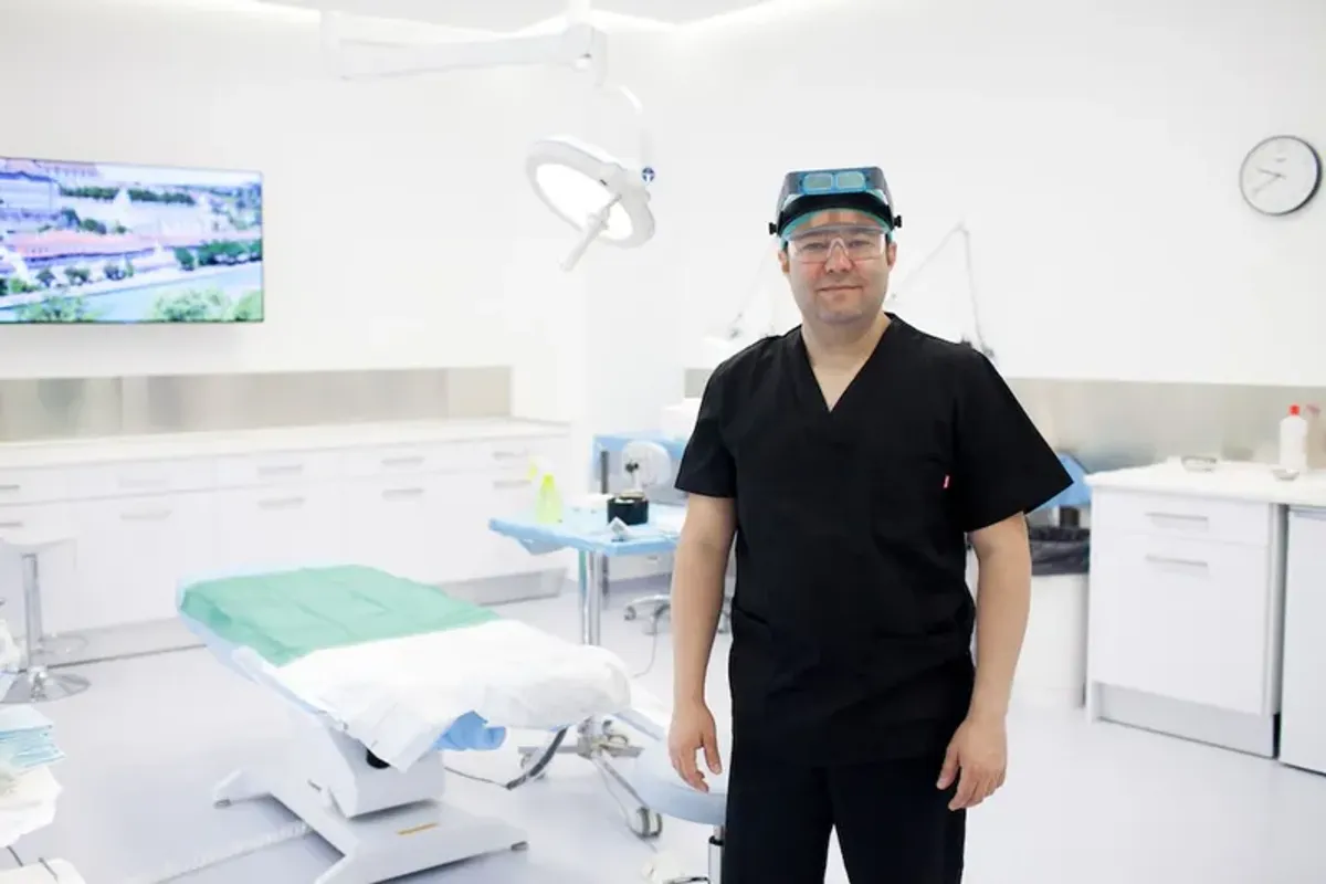 Dr Rafael de Freitas, Valencia, Spain